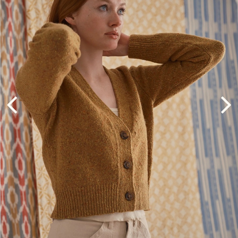 Maddie Cardigan in Bee Keeper